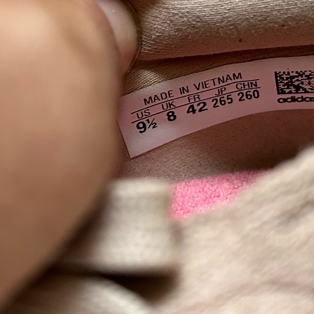 Adidas ultraboost Women’s Shoes Size 9.5 Taupe - Picture 14 of 14